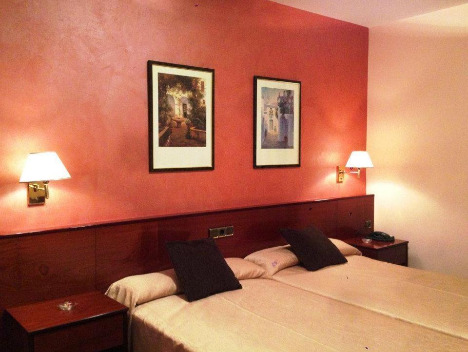 Hotel La Seu La Seu d'Urgell Rom bilde